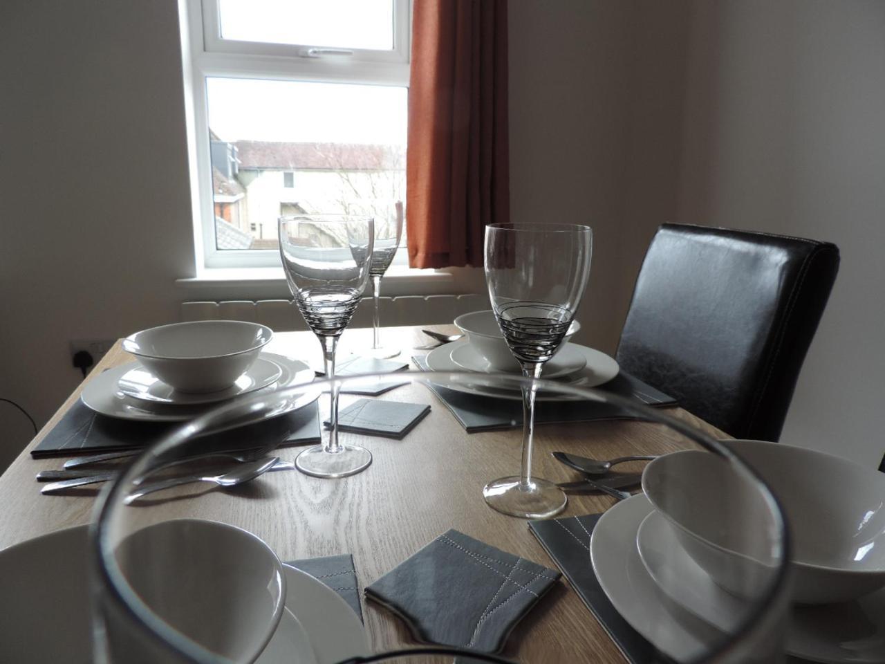 Park House - City Centre Apartment Peterborough Bagian luar foto